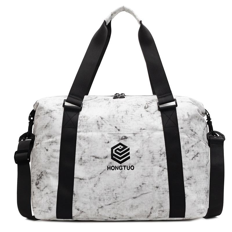 Mehrere Taschen Klassifizierung für Ausflüge und Spielen Tragbare Reisetasche Design zur Trennung von Nass und Trocken Fitness Tasche Kann mit einem Rollkoffer verwendet werden