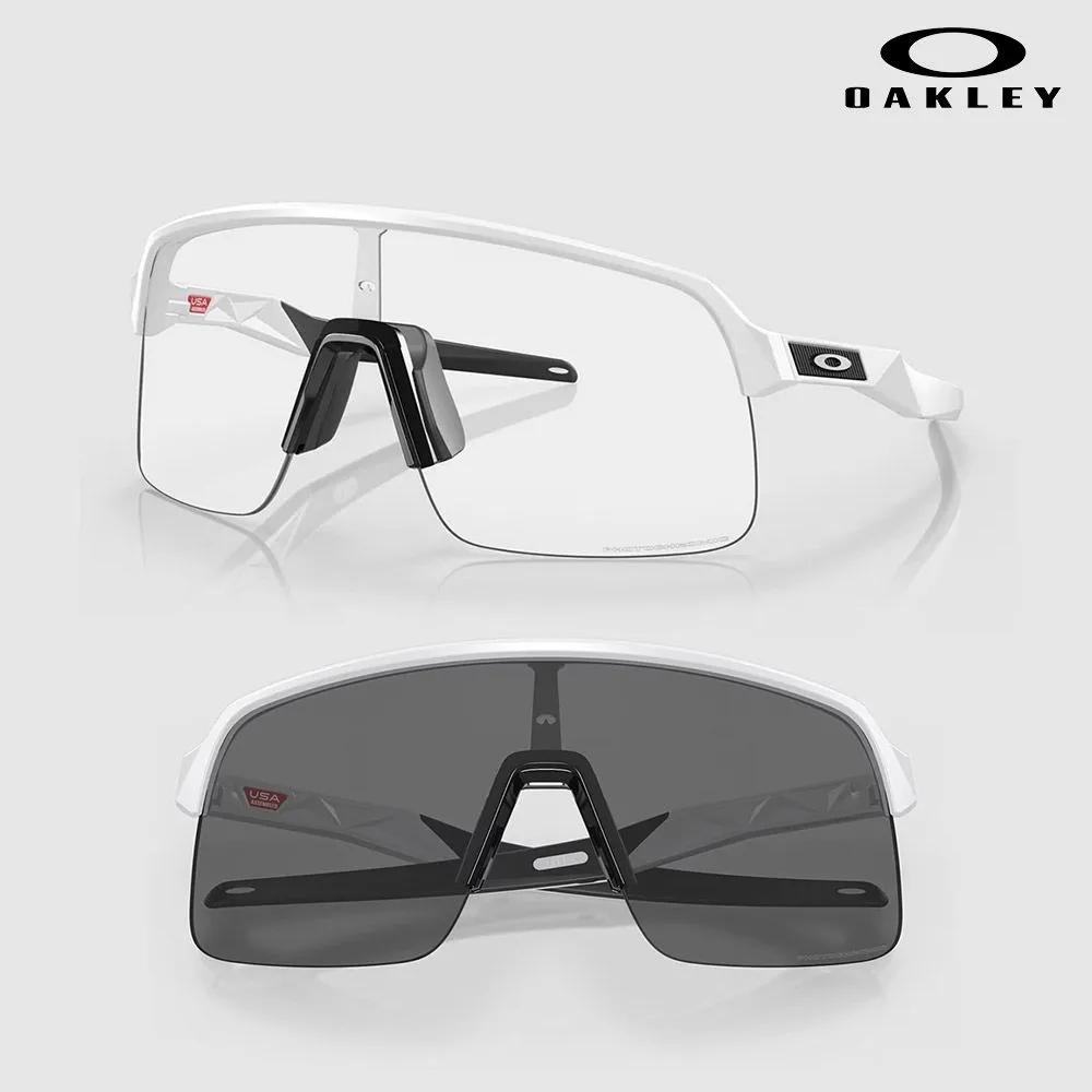 

Sutro Lite 9463 A 19 Photochromic Lens Oakley Goggles Sunglasses 19 Matte White/Clear-Black (Discoloring)