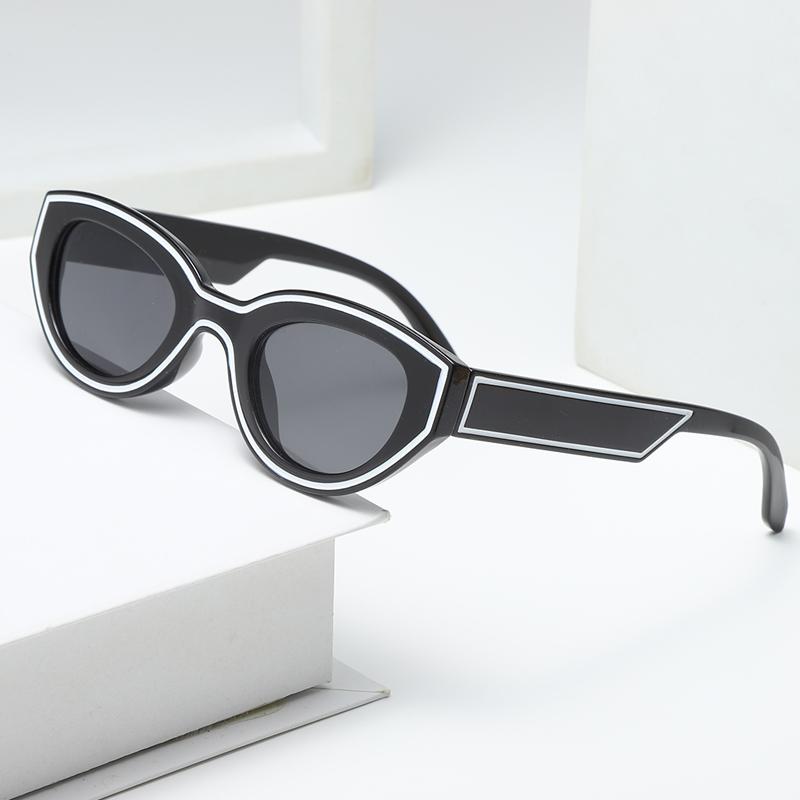 Stereoscopic White Point Paint Cat Eye Sunglasses  Retro Square Face Slimming Street Po Sunglasses