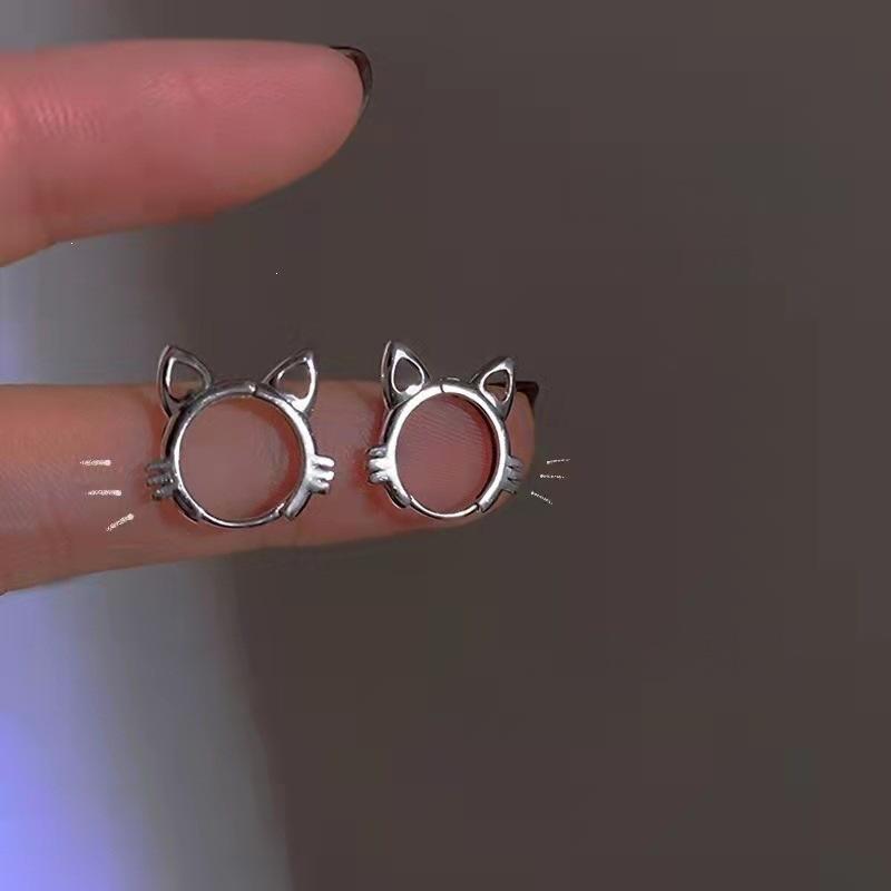 Elegant Asymmetrical Heart Earrings - 925 Silver Needle Korean Style Ear Cuff, Trendy Internet Celebrity Peach Heart Design