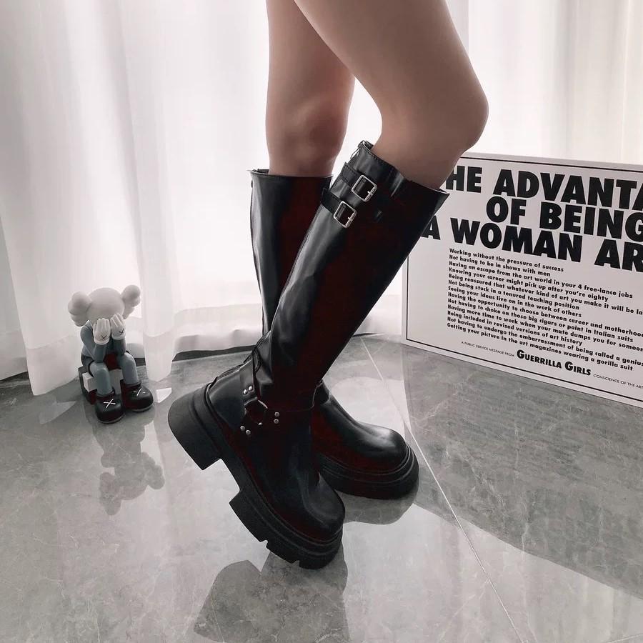 

Длинные рыцарские сапоги, облегающие, красивые, на толстой подошве, 2025 новые популярные сапоги-ножки птицы, ретро длинные сапоги женские осенне-зимние 34 чёрный