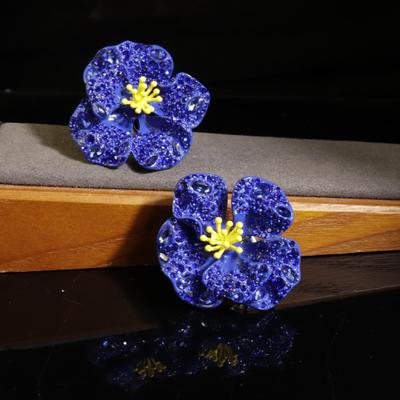 Retro Court Style Camellia Full Diamond Stud Earrings Light Luxury Line Flower Earrings