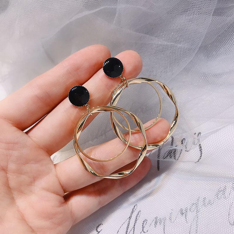 Fashion Statement Metal Clip on Earrings Trendy Geometric circular Non Pierced Earrings for Women Modern Female Jewelry