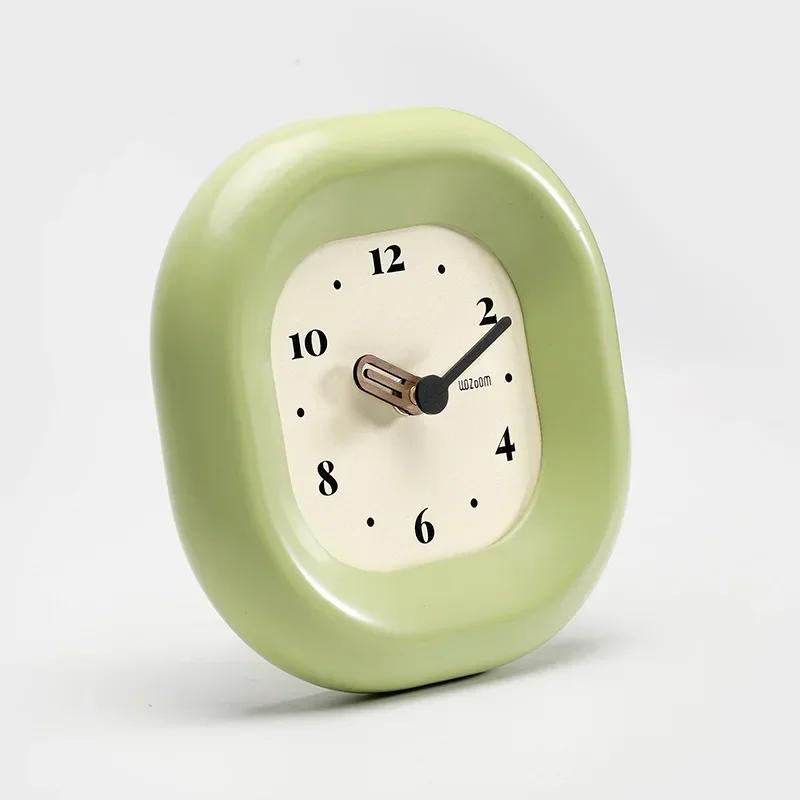 Cream style home wall clock for living room entrance, TV counter-style clock for decoration, tabletop display piece
