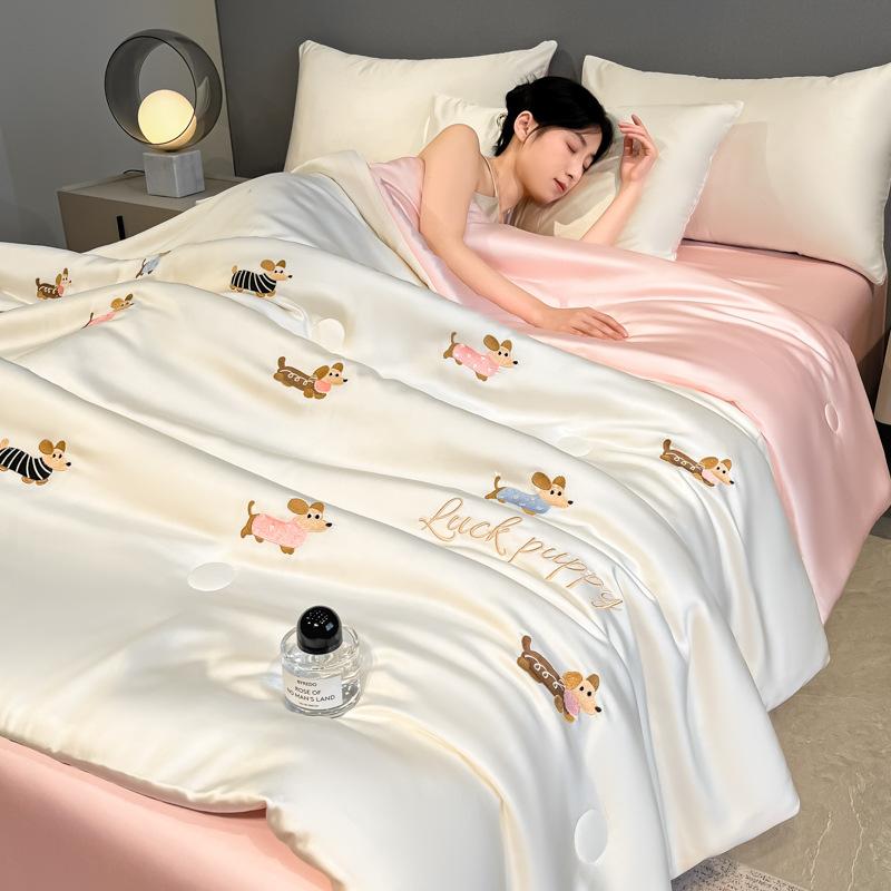 Skin-Friendly Washed Lce Silk Summer Quilt Sets High Quality Embroidered Comforter Bedding Sets Queen Summer Cooling Blanket