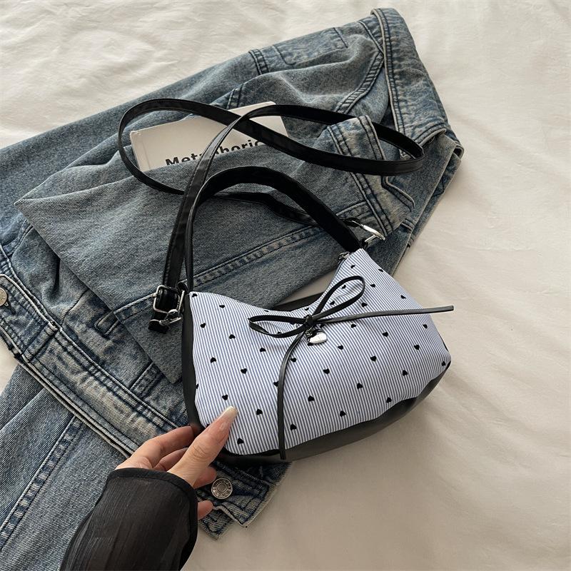 Niche Design Bag Women's 2025 New Fashion Versatile Shoulder Armpit Bag Casual Work Commuter Messenger Bag