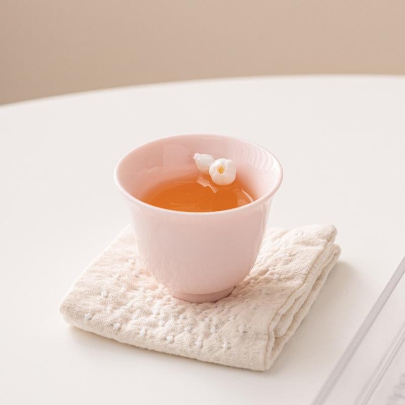 Handmade Cerc Tea Cup Floral Design Chinese Sle Tea Set Accory for Brewing Tea Pink Color Gongfu Tea Drinking Cup