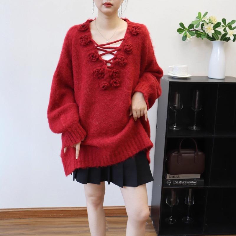 Autumn and winter new three-dimensional flower knitted sweater top design sense loose soft waxy sweater pullover women