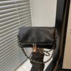 Black PU Leather Retro Shoulder Bag 2026 New Fashionable Women Envelope Bag Casual Outdoor Chain Crossbody Bag