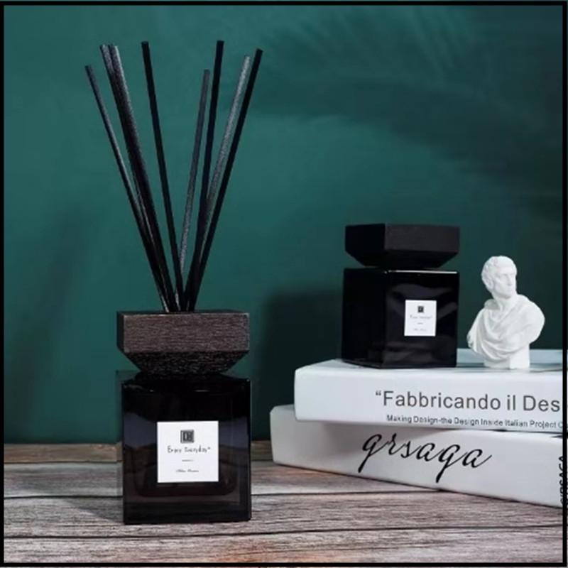 100ml/200ml Sqaure Aromatherapy Bottles Reed Diffuser Refill Accessaries Empty Glass Bottles Rattan Sticks and Wooden Caps