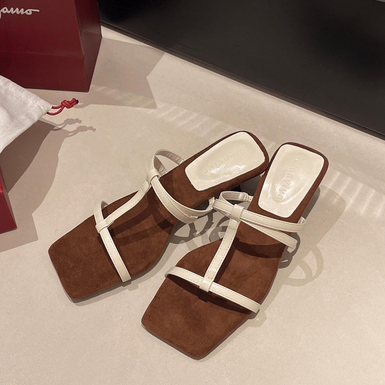 

2025 summer new French open-toed high-heeled one-word drag outer wear square head lace-up women s retro casual style 35