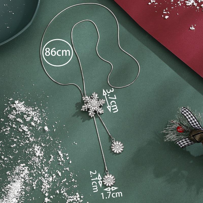 Christmas Fashion New Necklace Female Christmas Snowflake Diamond Pendant Christmas Alloy Zircon Necklace