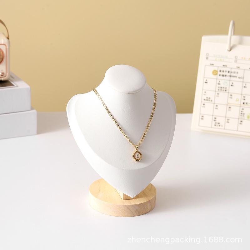 Stojan na portrétní náhrdelník z masivního dřeva přívěsek na náhrdelník přívěsek forma na krk stojan na vystavení šperky