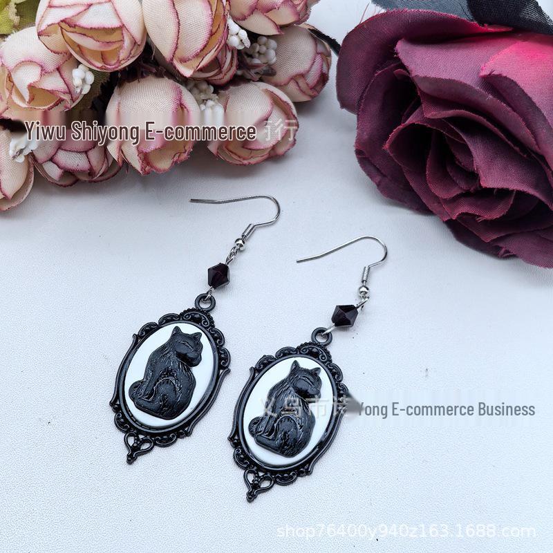 Shi Yong Black Cat Silver Frame Black Bead Earrings