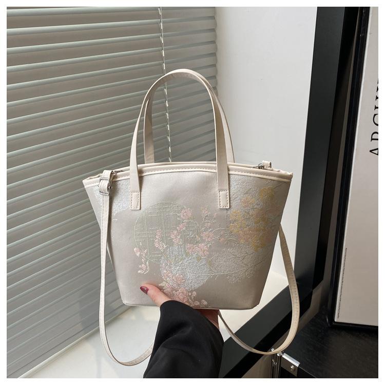 Hot-selling Bags Women's Bags 2025 New New Chinese Versatile Shoulder Messenger Bags Lightweight Small Satchel Women's Bags