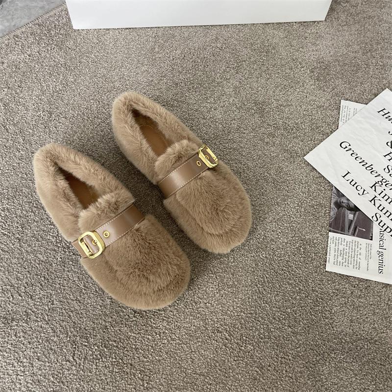 Söta fluffiga skor med platt botten ytterkläder dam 2025 nya koreanska versionen ins minkhår spänne bomullsmössa skor dam