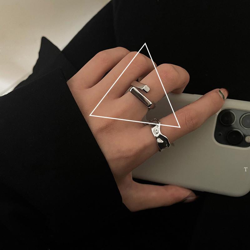 Elegant Silver Plated Geometric Wave Design Ring For Women With Fit Adjustable