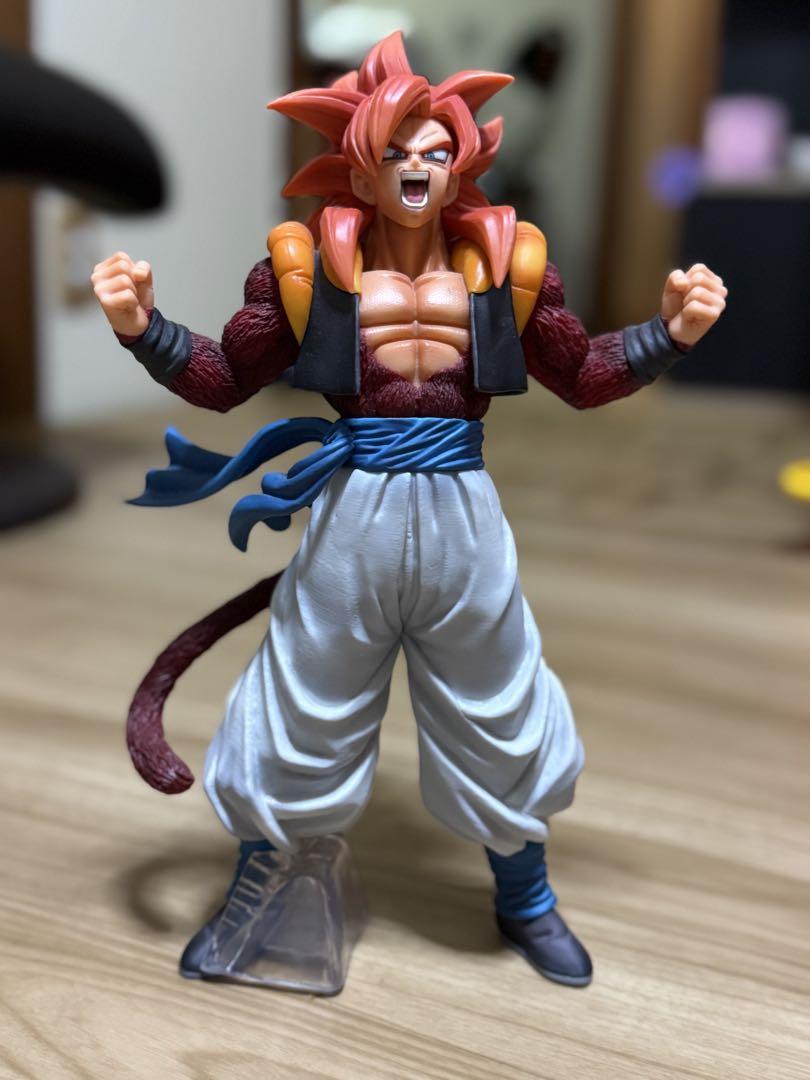 

[Б/У] Фигурка Гогеты в кричащей позе, прибл.. 30см