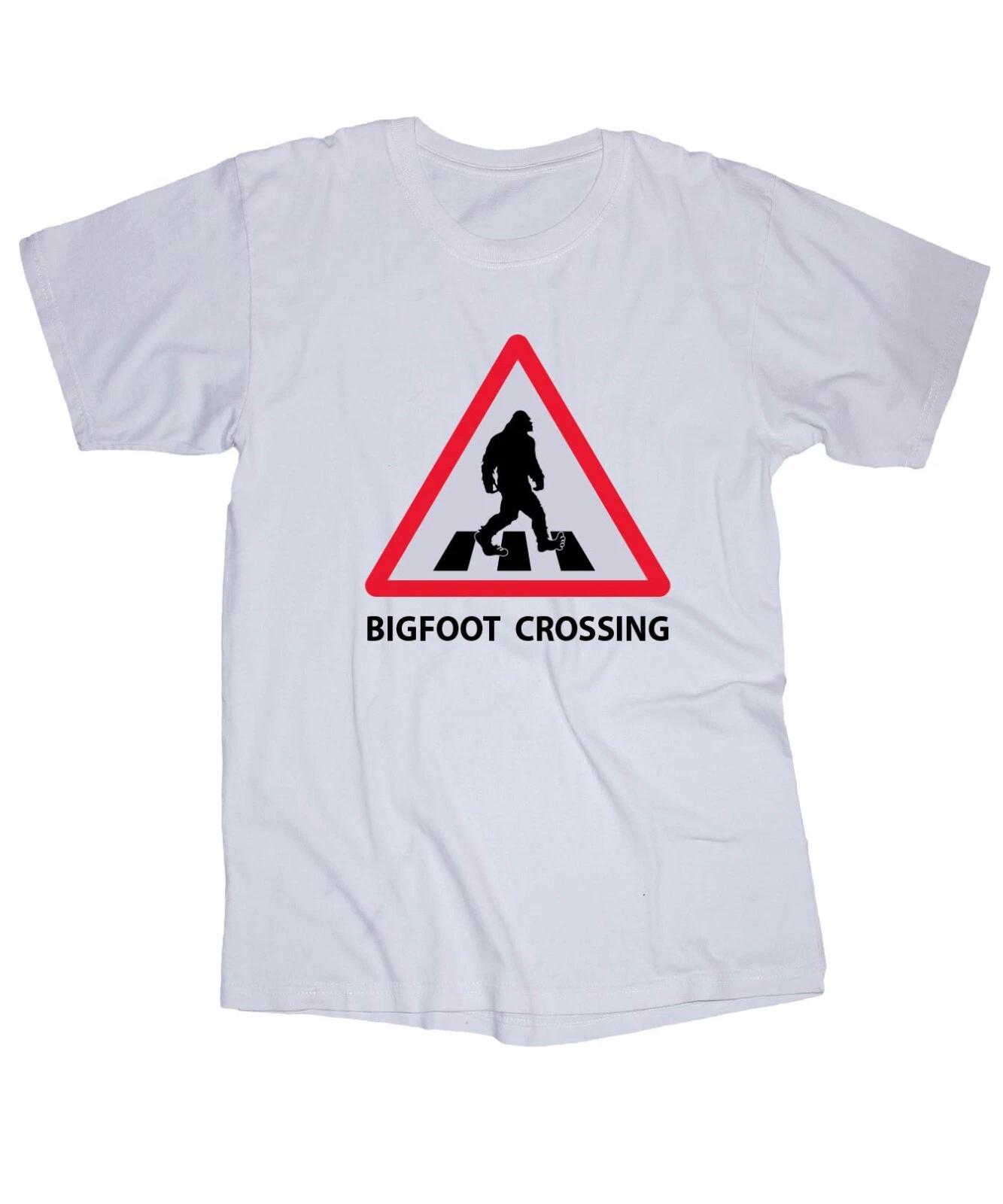 Bigfoot CROSSING Sasquatch Forest Woods Backcountry Mountain Red Zone M