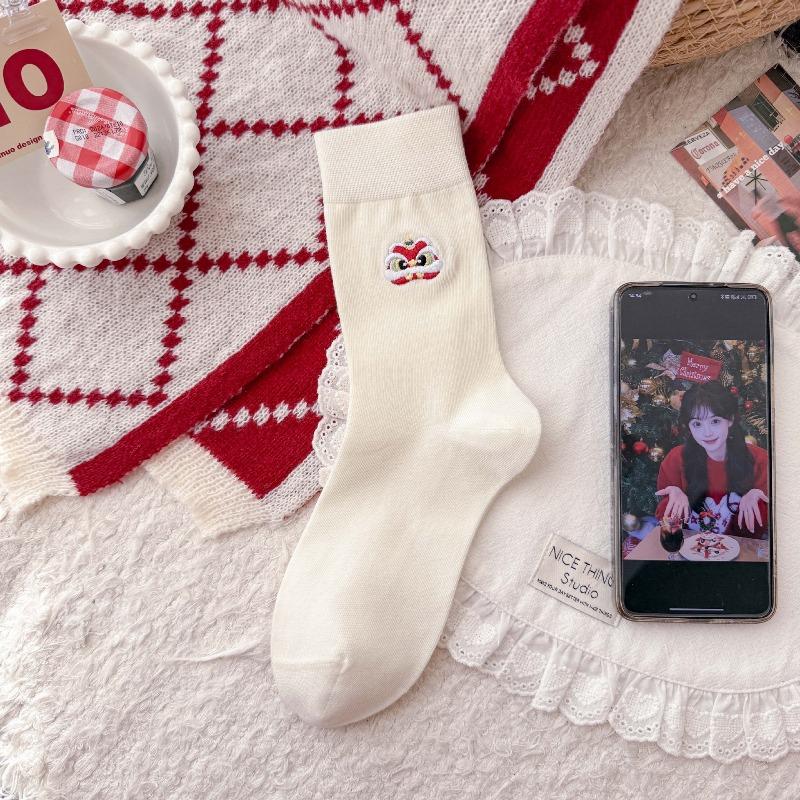 New Year Red Socks Featuring Children's Embroidery and Cartoon-style Cartoon Lion Puppet Ankle Socks with Festive Non-boned Pile-up Design