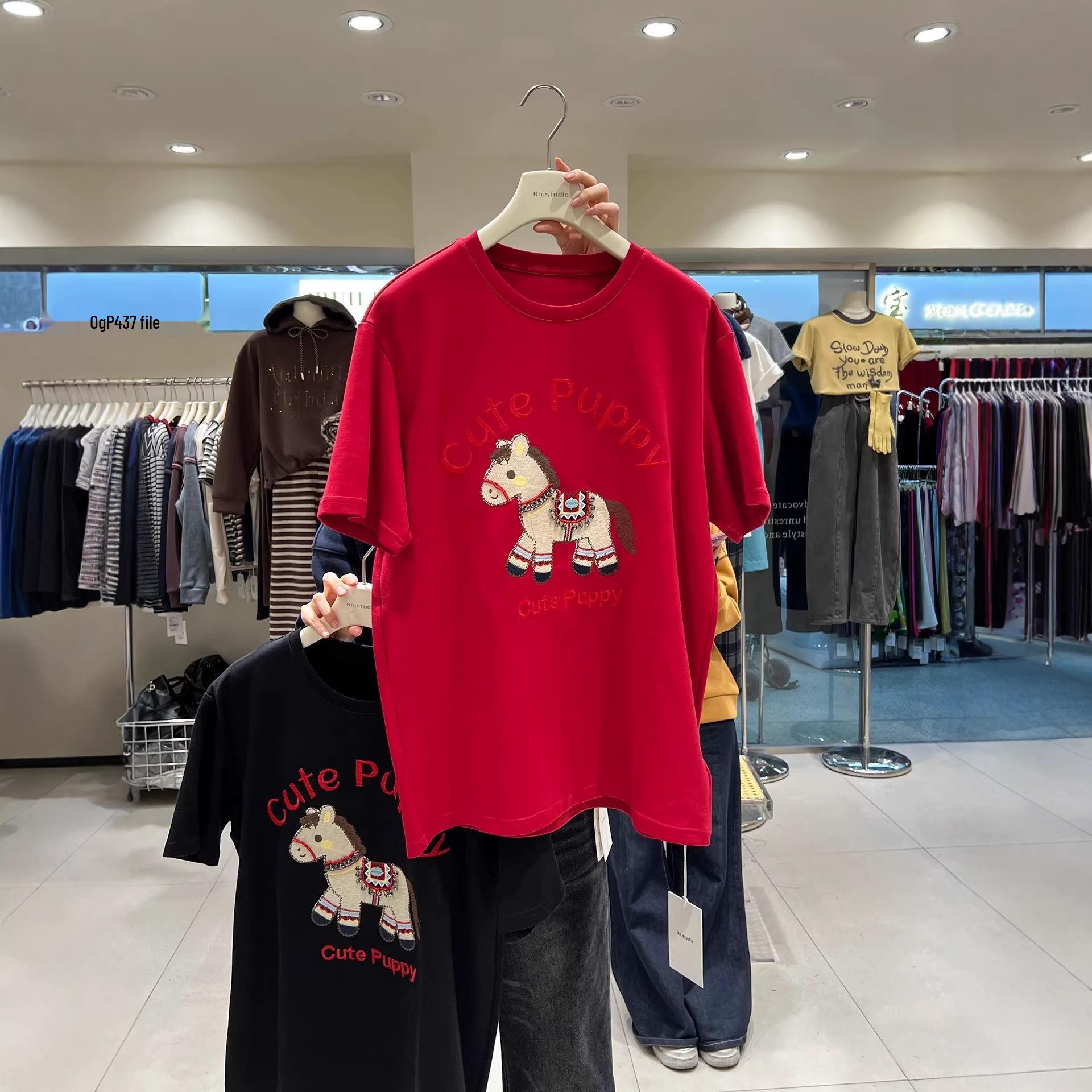 

2026 Women s Autumn/Winter Horse Theme Embroidered Loose Fit Short-Sleeved T-Shirt 2XL (160-180 lbs) червоний