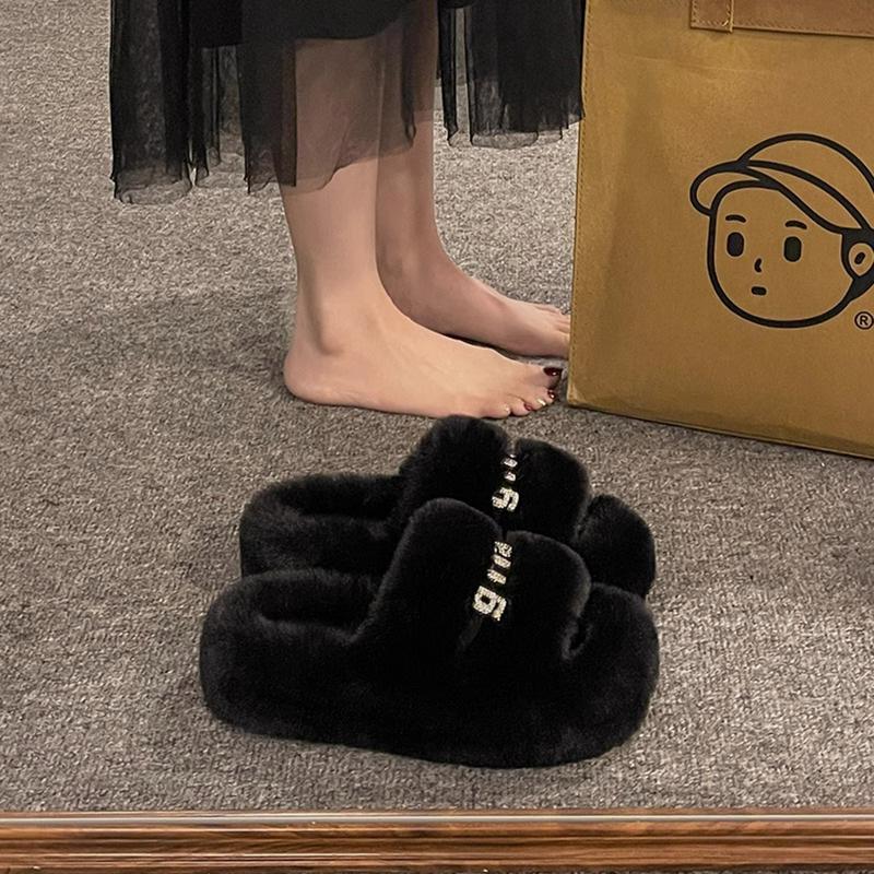 

Нишевые пушистые тапочки с алфавитом из страз для женщин для ношения на улице осенью и зимой, новая корейская версия, универсальные, мягкие и легкие в теплую зиму 40