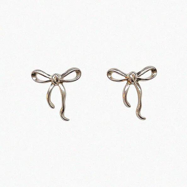 Ribbon tie earring