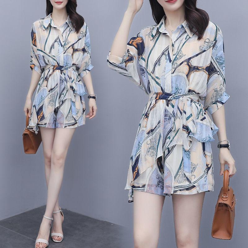 Floral Two-piece Women's Dress Shorts Suit Women's Chiffon Dress Fabric Light and Breathable V-neck Short-sleeved Top Loose Shorts