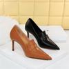 Moda Elegante Zapatos de Tacón Alto para Mujer Zapatos de Salón Boda Nupcial Clásico Cuero Retro Punta Fina Sin Cordones Marrón Negro Oficina Fiesta Zapatos Individuales