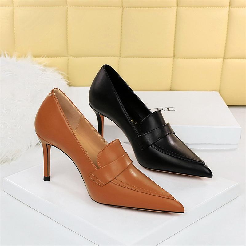 Moda Elegante Zapatos de Tacón Alto para Mujer Zapatos de Salón Boda Nupcial Clásico Cuero Retro Punta Fina Sin Cordones Marrón Negro Oficina Fiesta Zapatos Individuales
