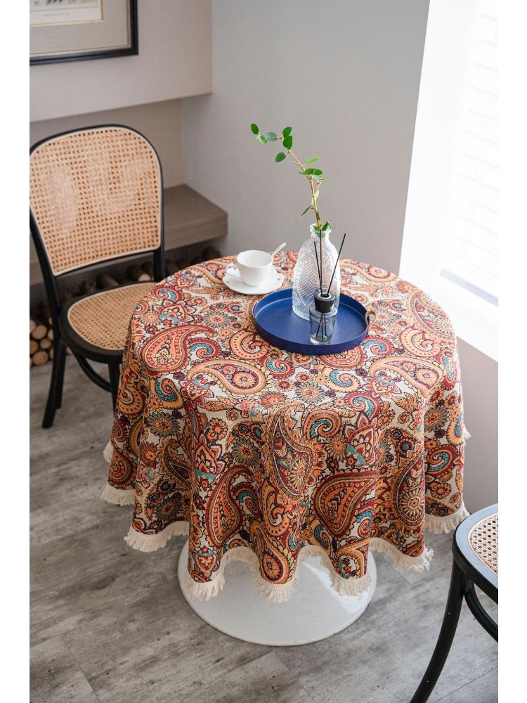 Round Tablecloth with Vintage Floral Embossed Design, Machine-Woven Decorative Table Cover for Home, Picnic, Camping, Wedding, Birthday Party, Dining