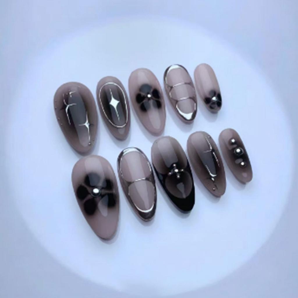 24 Stuks Zwarte Lange Kunstnagels met Amandelkop Design Kattenoog Zilveren Streep Patroon Press-on Nepnagels Draagbare Nageltips