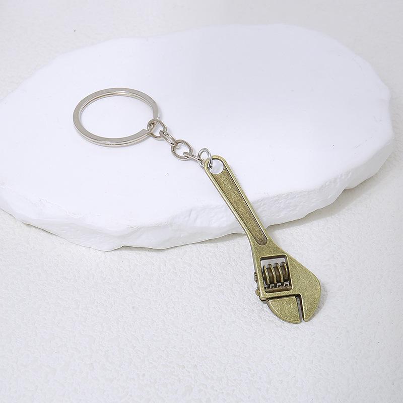 Mini Movable Wrench Zinc Alloy Keychain - Creative Car Pendant Gift