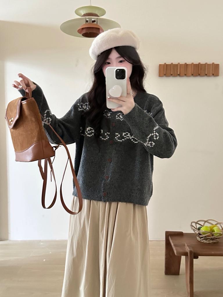 Retro Floral Embroidery Jacquard Design Sense Niche Long-sleeved Knitted Sweater Cardigan Color Matching Sweater Single-breasted Jacket Women