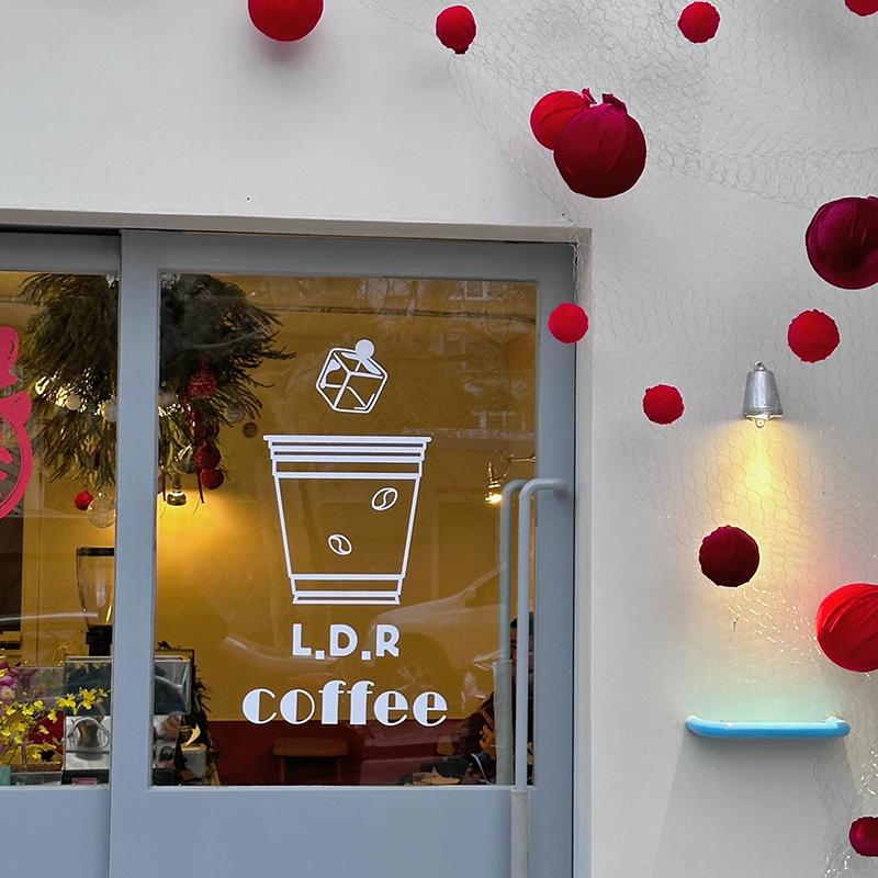 [Shop Front Decor] Red Velvet Ball Macrame Ornament for Spring Festival & New Year Backdrop