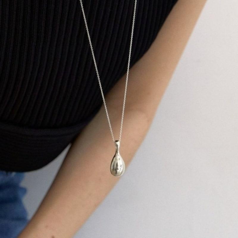 Momen Momen WATER DROP LONG NECKLACE-002