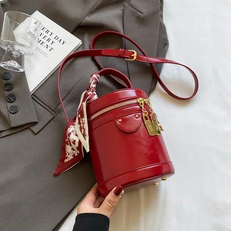 New Fashion Feminine Bucket Red Crossbody Bags Korean Texture Leather Bags Versatile Small Bag