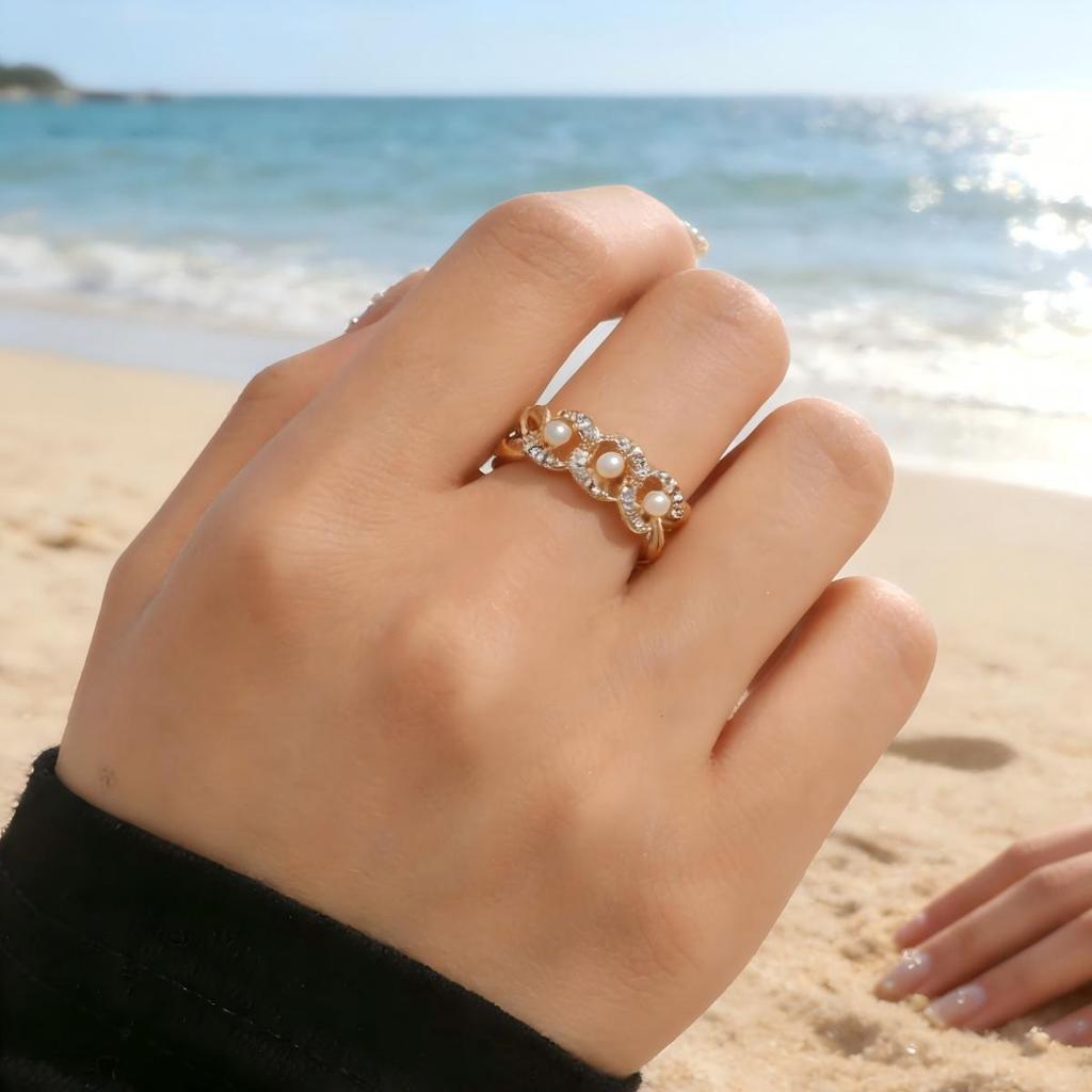 Elegant Gold-Plated Adjustable Pearl Ring with Multi-Layered Diamond Inlay
