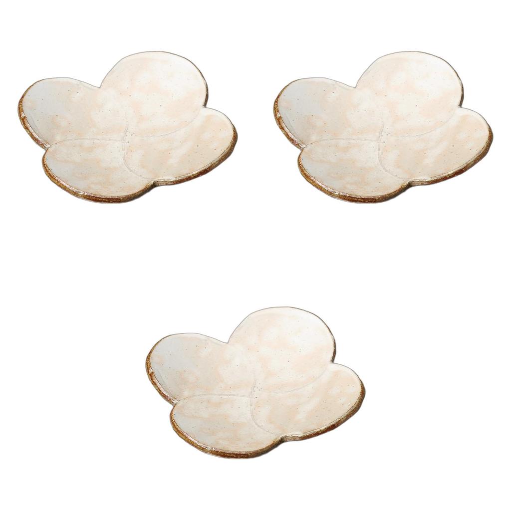 Set of 3 Kohiki Plates x 16 x Irregular Shape Ceramic Plates Setomonohonpo Four-Leaf Three-Footed [16 4.5cm]