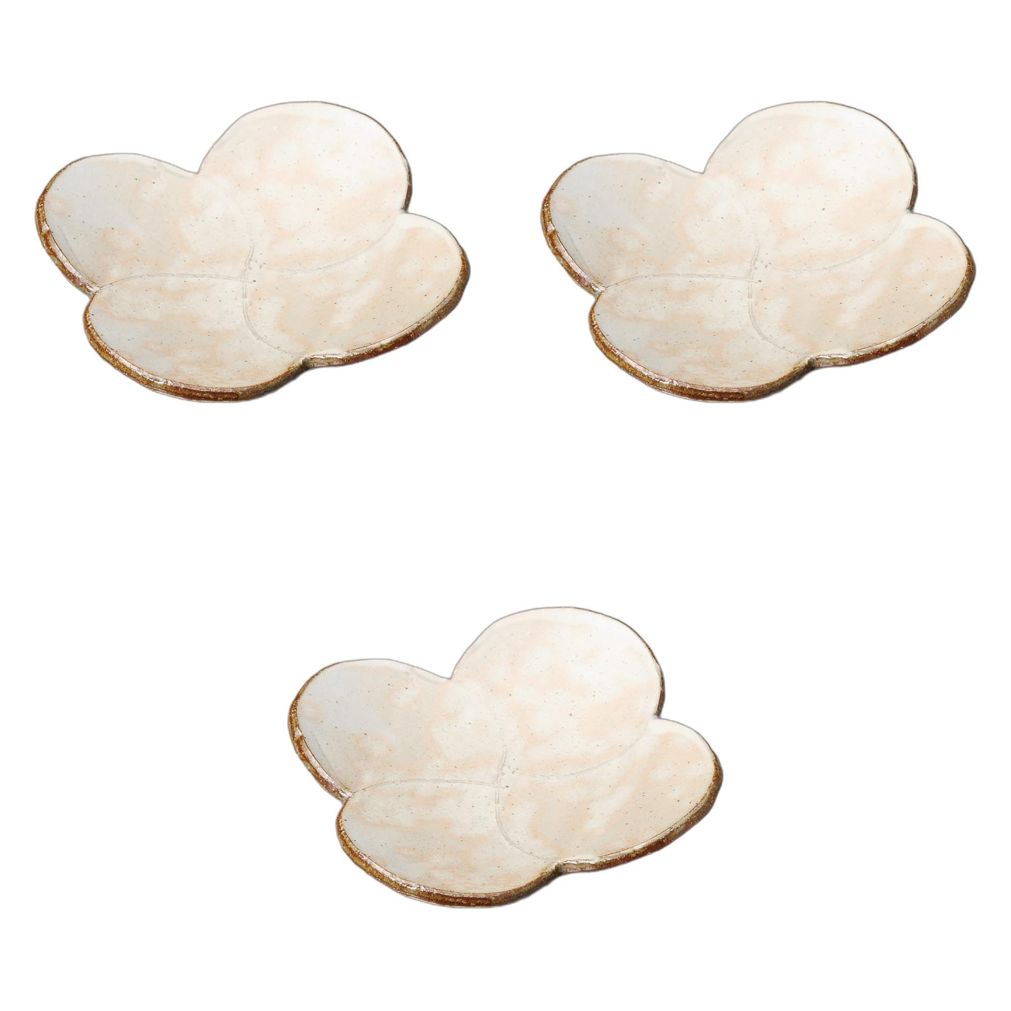 

Set of 3 Kohiki Plates x 16 x Irregular Shape Ceramic Plates Setomonohonpo Four-Leaf Three-Footed [16 4.5cm]