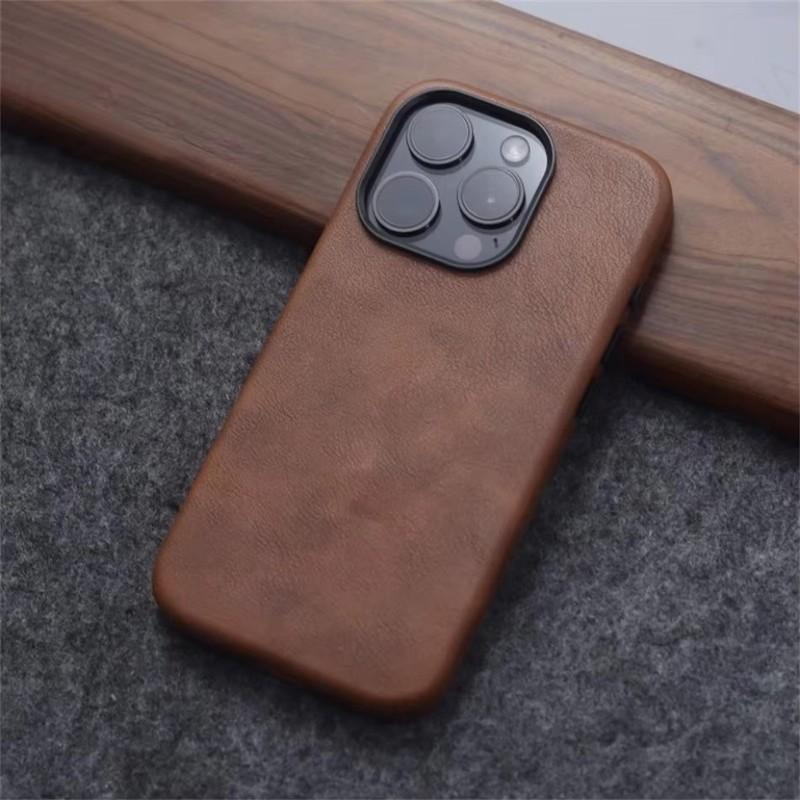 Retro Crazy Horse Leather MagSafe Phone Case For iPhone 16 Pro 15 14 13 12 17 Pro Max Simple Leather Texture Magnetic Phone Case