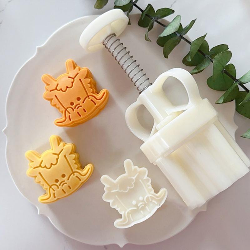 Dragon Head Chinese Cake Stamp Traditional Chinese Cake Mold with Cute Pattern for Festive Celebraation