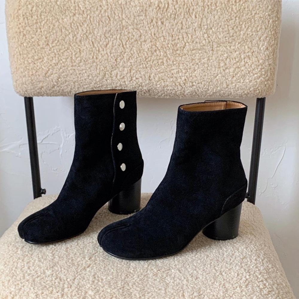 

Niche matte split-toe boots short boots women s rivet snap-button thick high-heeled pig s trotters 39