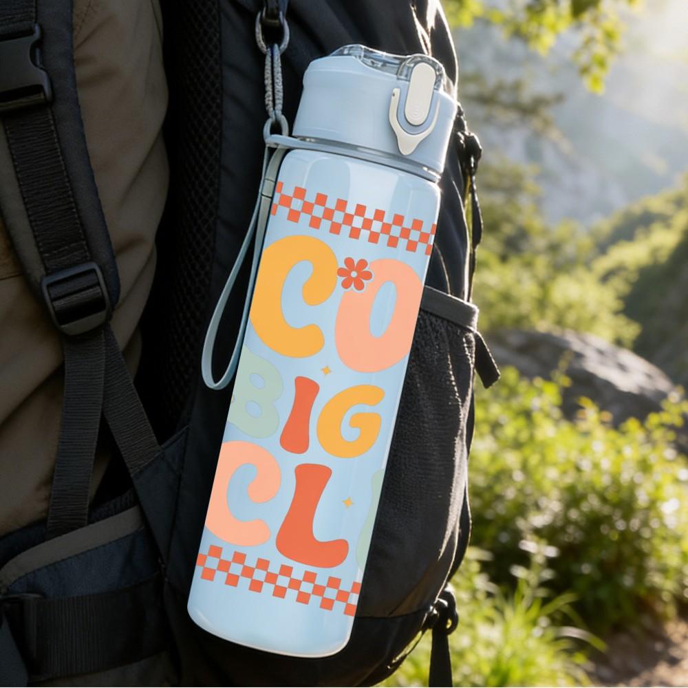 1PC Cool Big Sis Club Slogan Lettering 750ml Color Plastic Sports Water Bottle Leakproof Flip Straw Lid Suitable for Sports Office Home Use