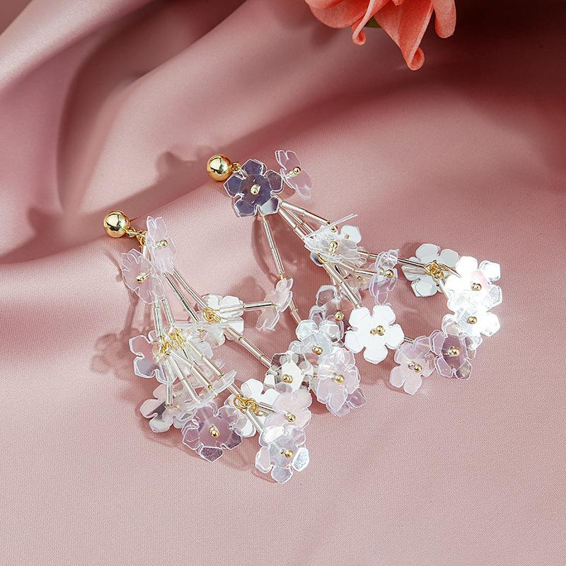 Cute Cartoon Earrings Female Eccentric Girl Stud Earrings Resin Doll Face Female Simple Earrings