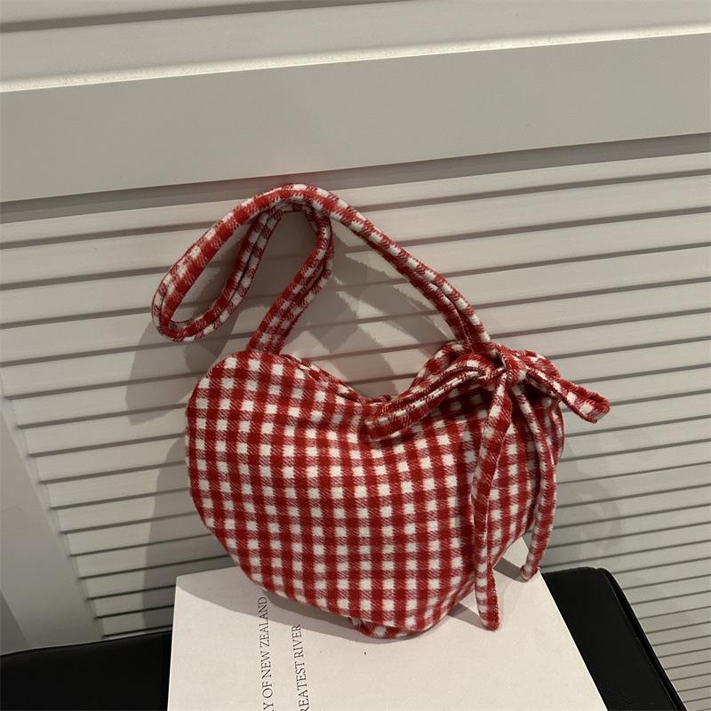 

Vintage Plaid Heart Shape Woolen Shoulder Bags for Women Lightweight Portable Ladies Tote Student Girls Large Capacity Handbags