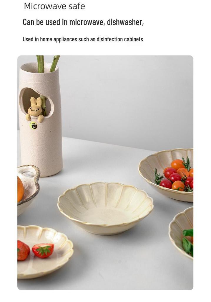 Japanese Retro White Glaze Ceramic Breakfast Plate - Creative and Simple Design for Cakes and More