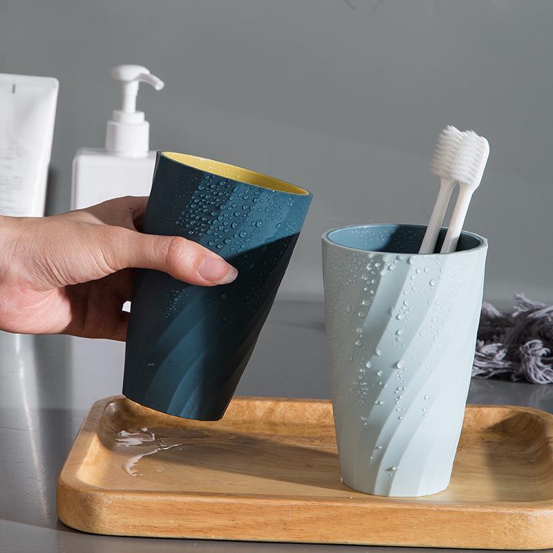 Custom Double-Layer Mouthwash Cup: Creative Couple Toothbrush Holder