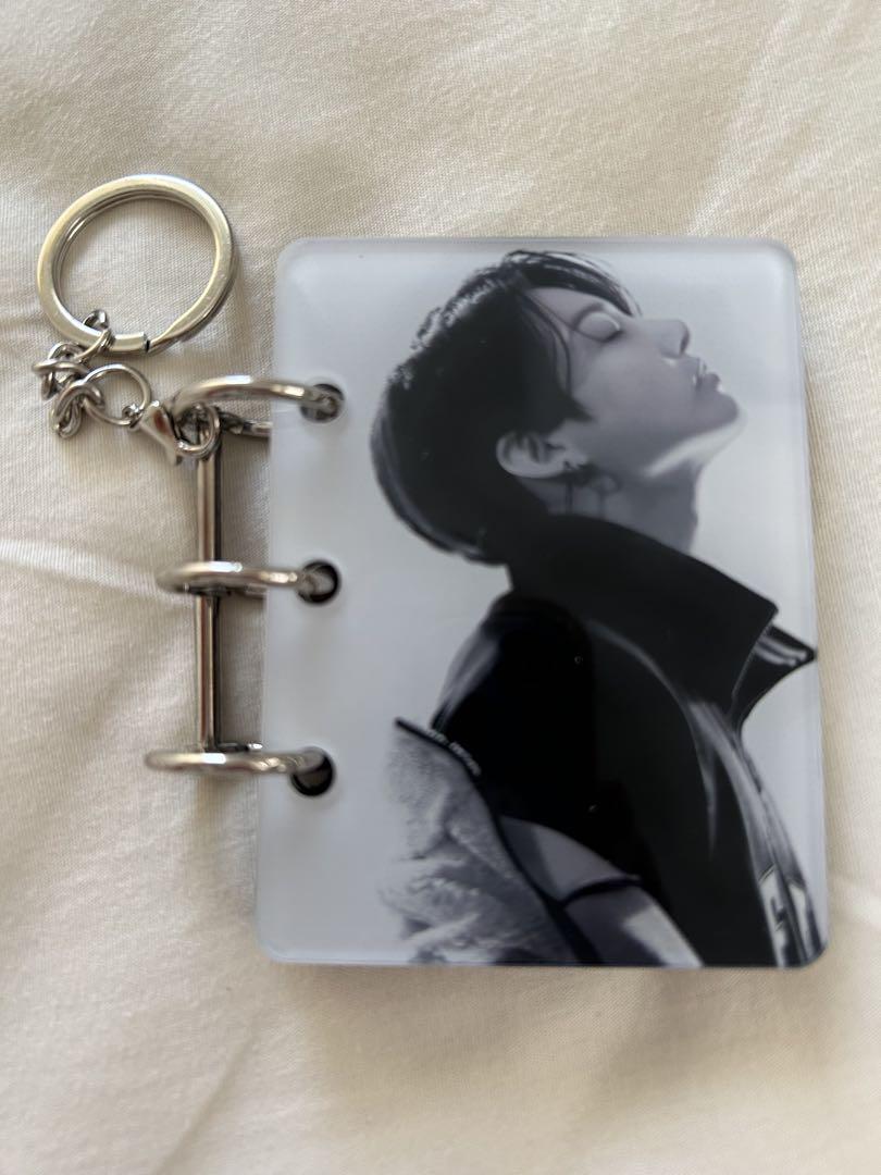 

[Б/У] BTS Чонгук Монохромный акриловый фотоальбом