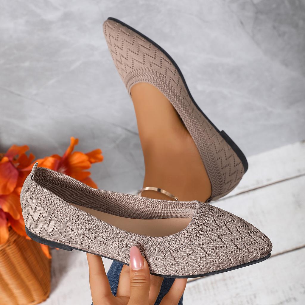 Women Flats Shoes 2025 New Knitted Slip on Shoes for Women Pointed Toe Solid Color Loafers Casual Breathable Flat Sneakers Women